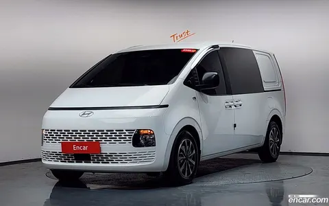 Hyundai Staria 2025 купить в Москве