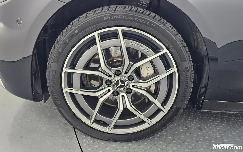 Mercedes-Benz E-Class E220d 4MATIC AMG Line 2022 — миниатюра 5