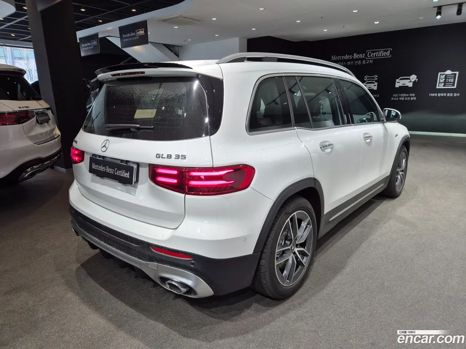 Mercedes-Benz GLB-Class AMG GLB35 4MATIC 2025 — миниатюра 2