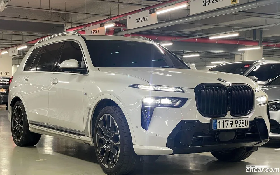 BMW X7 xDrive 40i M 6 2025 — фото 1, купить с доставкой в Москву