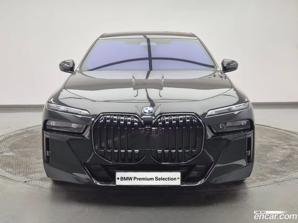BMW 7 Series 740d xDrive M 2025 — миниатюра 2