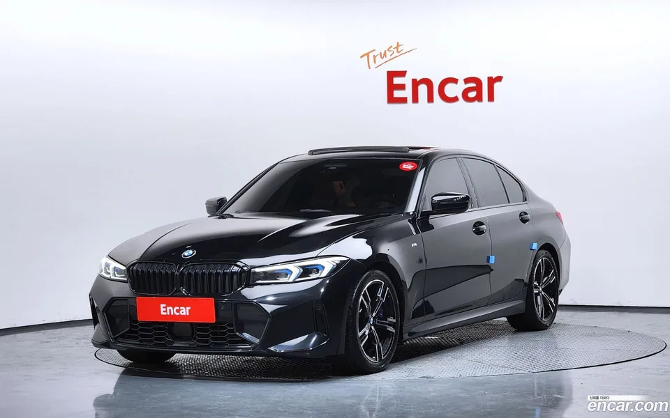 BMW 3 Series 320i M 2023 — фото 1, купить с доставкой в Москву