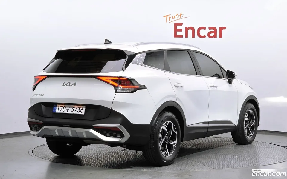 Kia Sportage 2.0 2WD 2022 — миниатюра 2