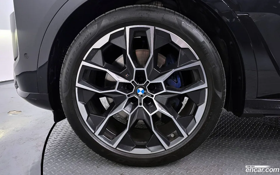 BMW X7 xDrive 40d M 7 2025 — миниатюра 5