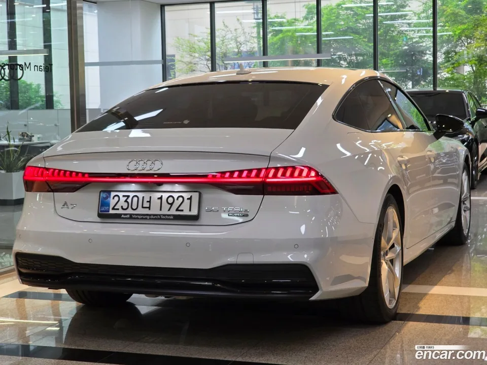 Audi A7 (4K) 55 TFSI e 2025 — миниатюра 2