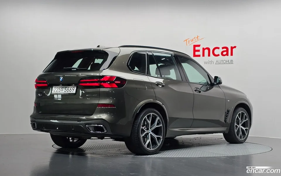 BMW X5 xDrive 40i M 2025 — миниатюра 2