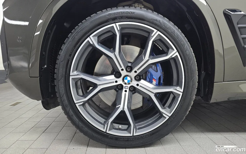 BMW X5 xDrive 40i M 2025 — миниатюра 5