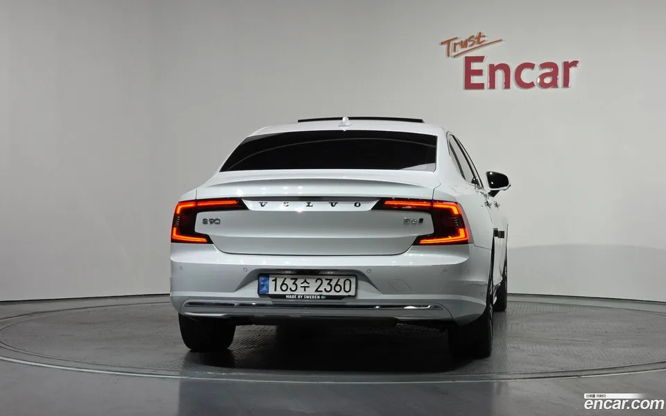 Volvo S90 B6 AWD 2022 — миниатюра 4