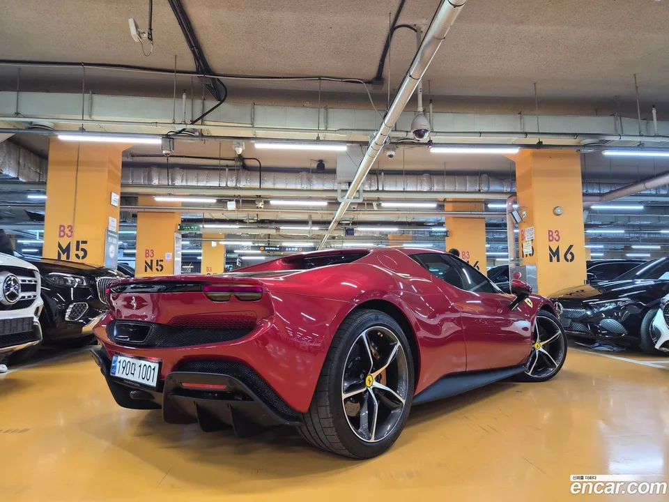 Ferrari 296 GTB 3.0 V6 2024 — миниатюра 2