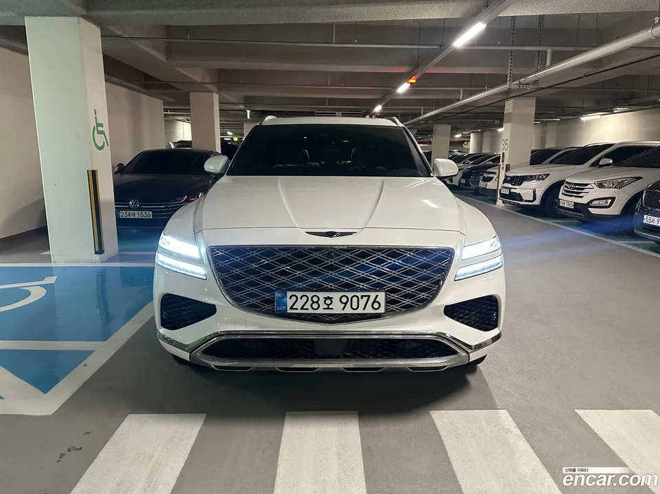 Genesis GV80 2.5T AWD 2025 — фото 1, купить с доставкой в Москву