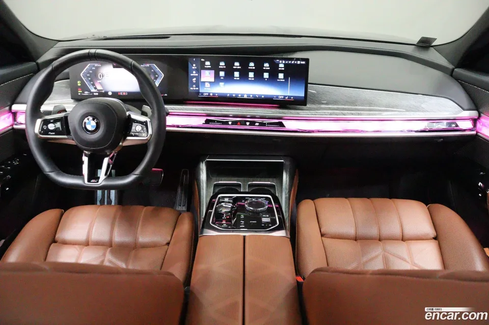 BMW 7 Series 740i xDrive M 2024 — миниатюра 5