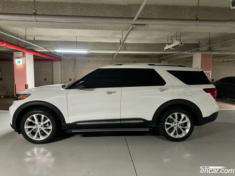 Ford Explorer 3.0 4WD 2022 — миниатюра 2