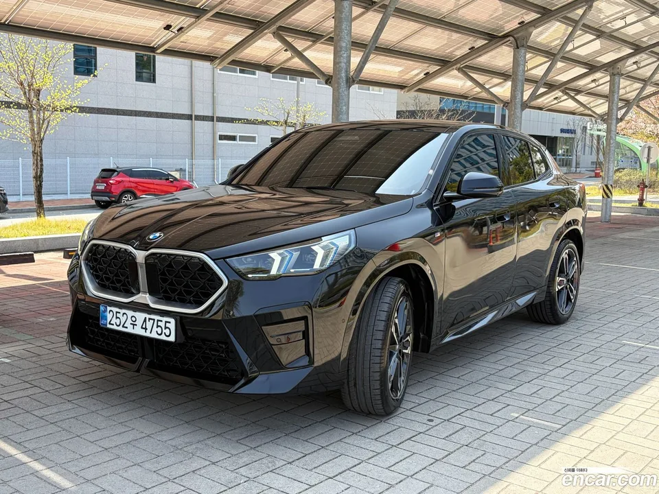 BMW X2 xDrive20i M 2024 — миниатюра 3