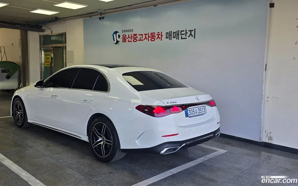 Mercedes-Benz E-Class E200 AMG Line 2025 — миниатюра 5