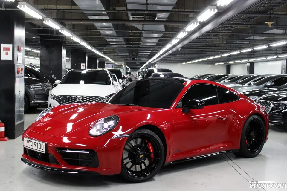 Porsche 911 (992) 4 GTS 2023 — миниатюра 2