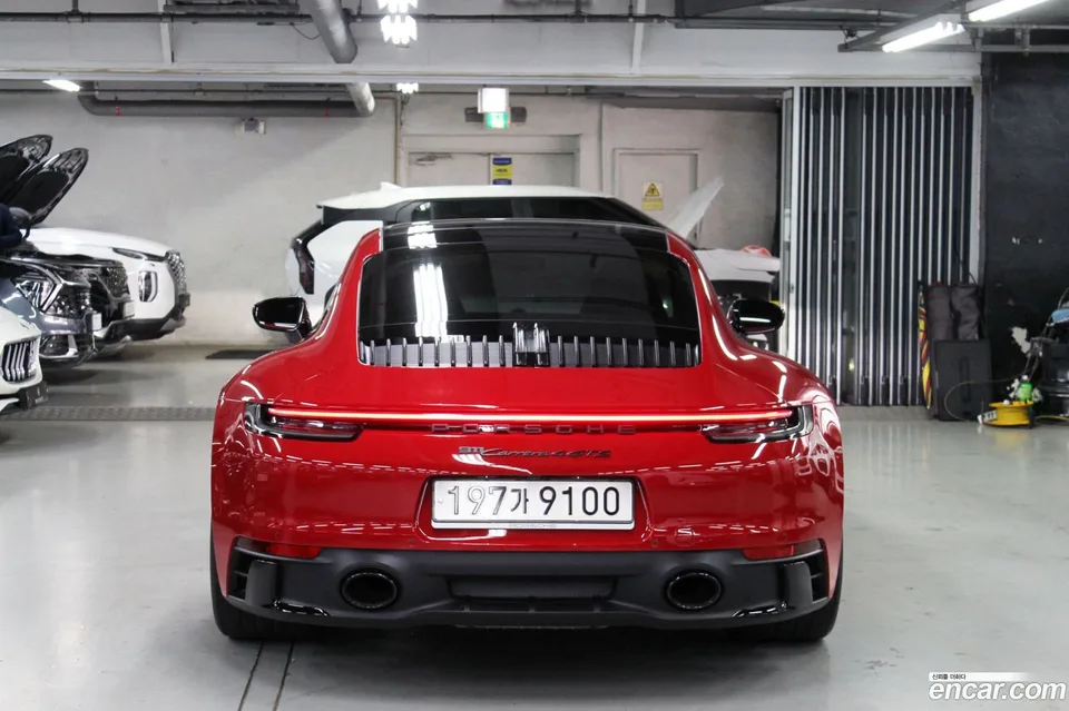 Porsche 911 (992) 4 GTS 2023 — миниатюра 5