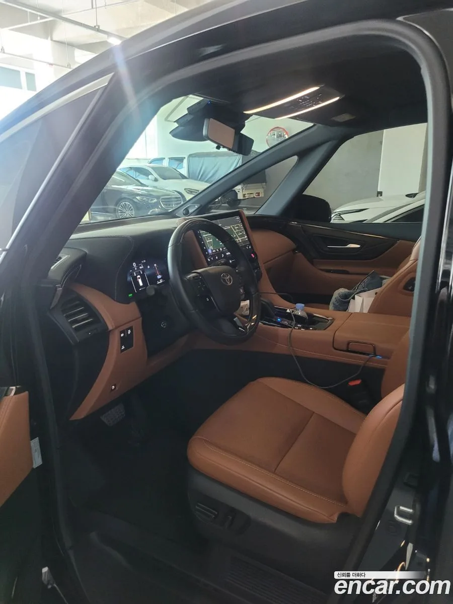 Toyota Alphard 2.5 HEV AWD 2025 — миниатюра 4