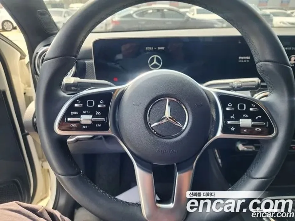 Mercedes-Benz A-Class A220 2022 — миниатюра 5