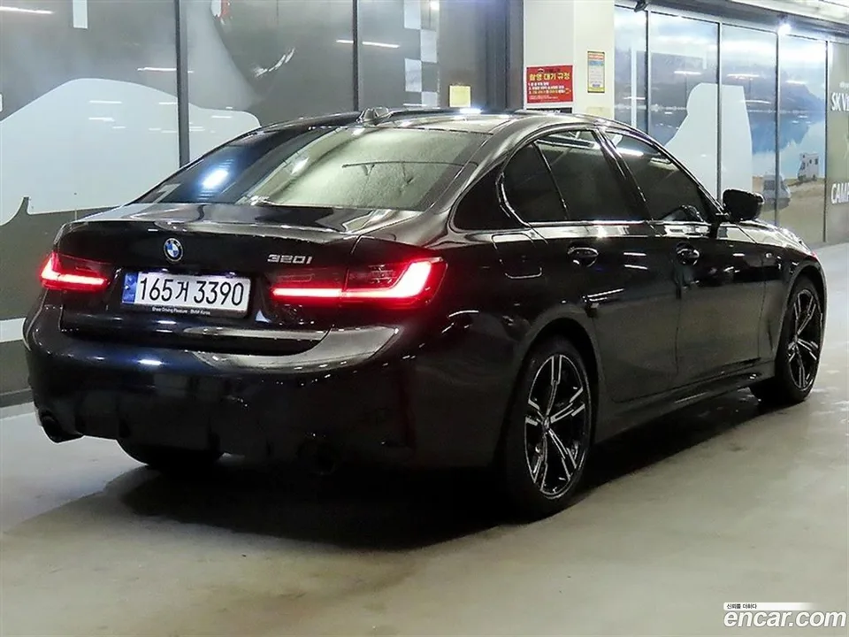 BMW 3 Series 320i M 2023 — миниатюра 4