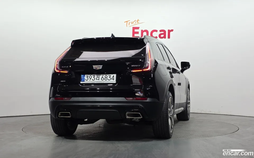 Cadillac XT4 2.0 AWD 2023 — миниатюра 4