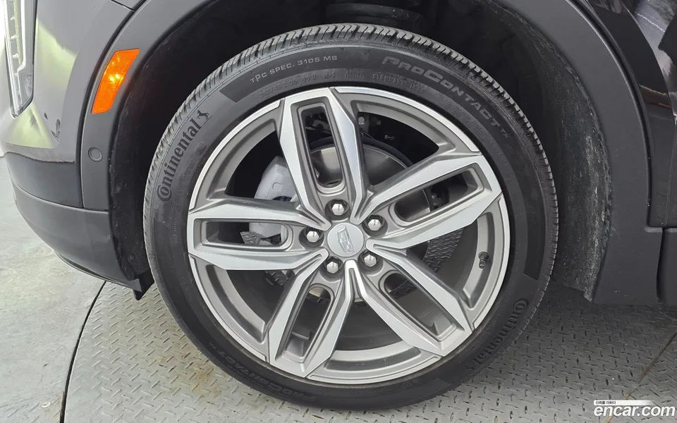 Cadillac XT4 2.0 AWD 2023 — миниатюра 5