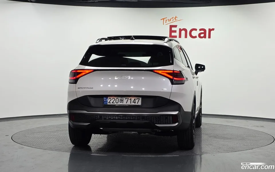 Kia Sportage Hybrid 2WD 2023 — миниатюра 4