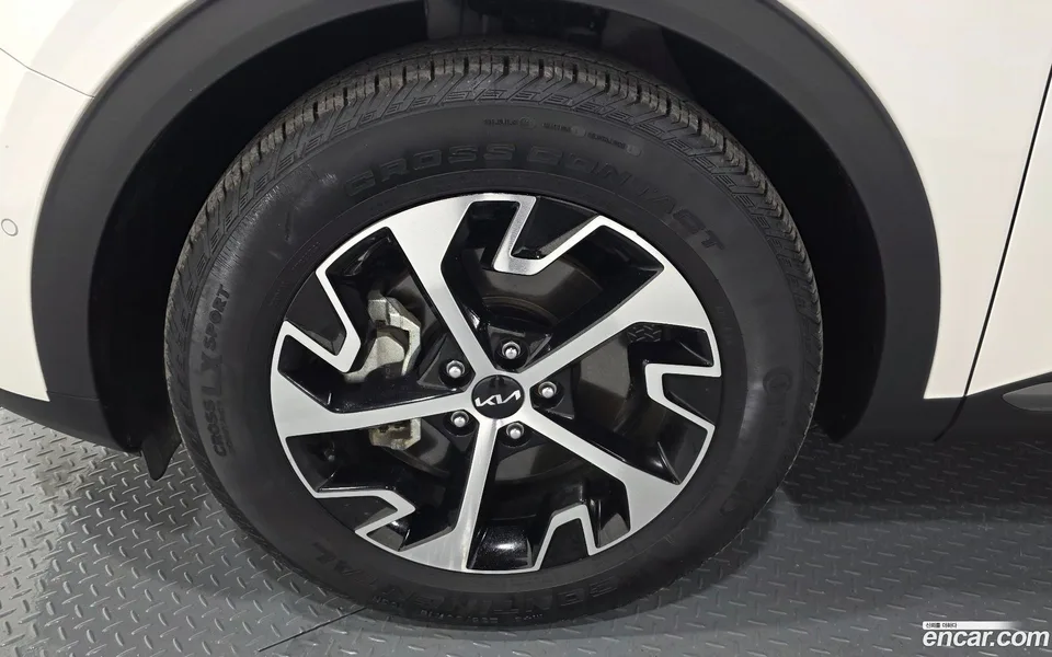 Kia Sportage Hybrid 2WD 2023 — миниатюра 5