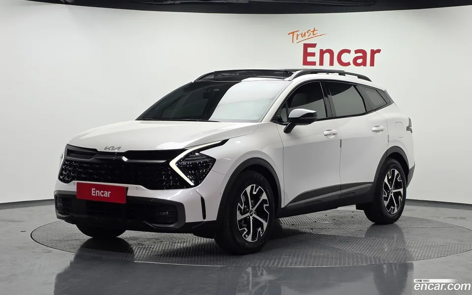 Kia Sportage Hybrid 2WD 2023 — фото 1, купить с доставкой в Москву