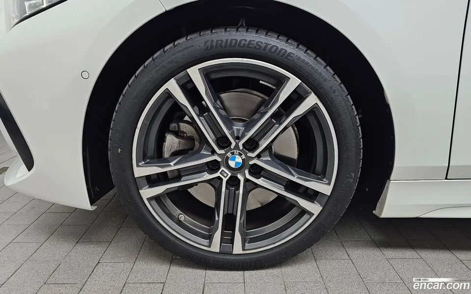 BMW 1 Series 120i M 2024 — миниатюра 5