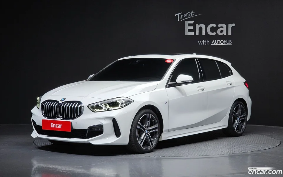 BMW 1 Series 120i M 2024 — фото 1, купить с доставкой в Москву