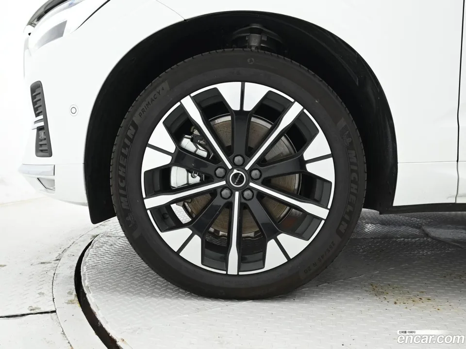 Volvo XC60 B5 2025 — миниатюра 5