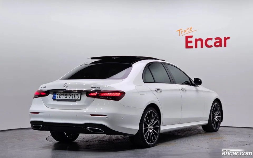 Mercedes-Benz E-Class E350 4MATIC AMG Line 2023 — миниатюра 2