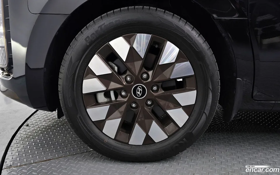 Hyundai Staria 4WD 2022 — миниатюра 5