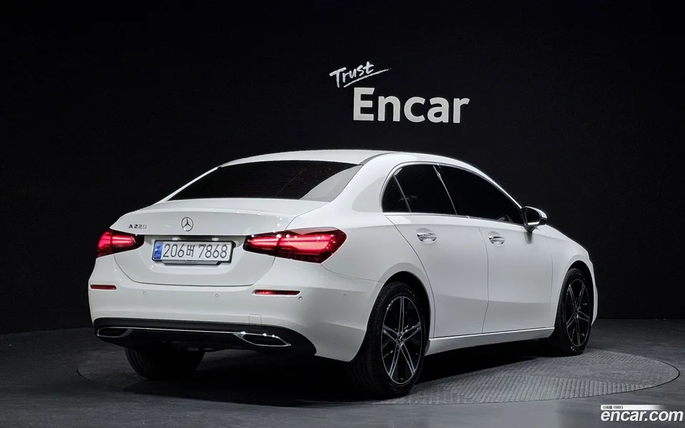 Mercedes-Benz A-Class A220 2024 — миниатюра 2