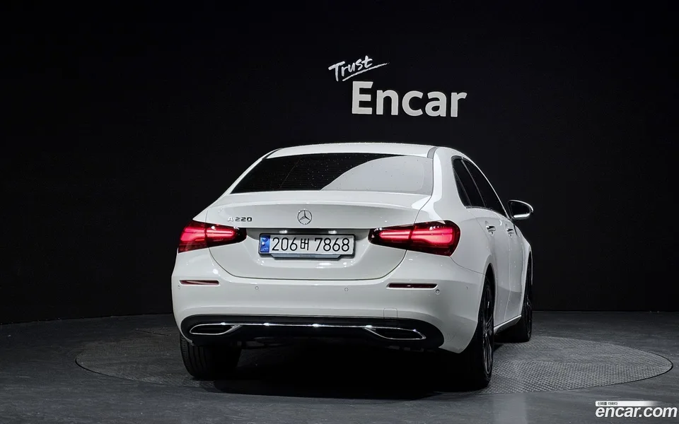 Mercedes-Benz A-Class A220 2024 — миниатюра 4