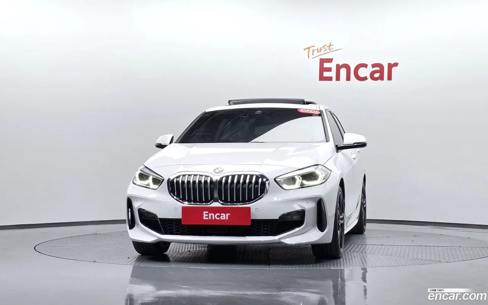 BMW 1 Series 120i M 2023 — миниатюра 3