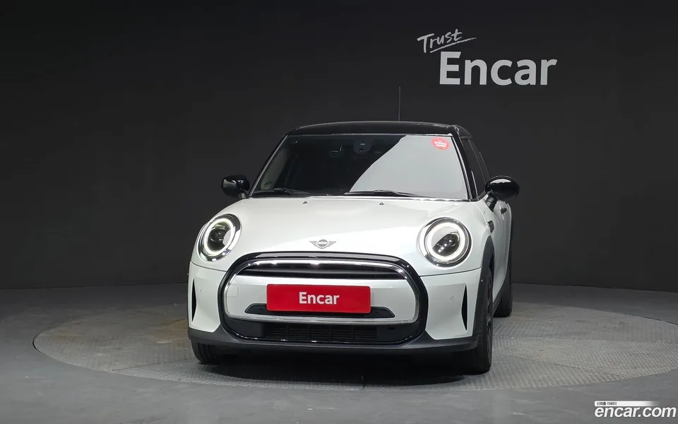 MINI Cooper 5 2023 — миниатюра 3