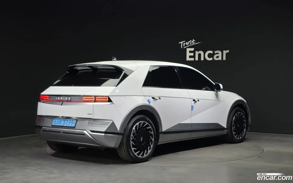 Hyundai Ioniq 5 AWD 2024 — миниатюра 2