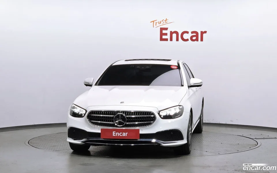 Mercedes-Benz E-Class E250 2023 — миниатюра 3