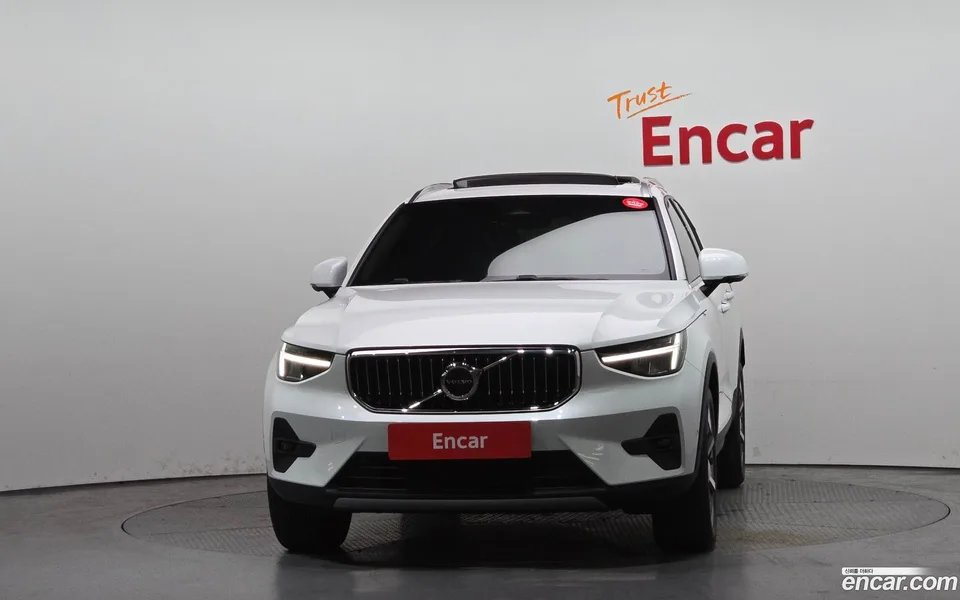 Volvo XC40 B4 2022 — миниатюра 3