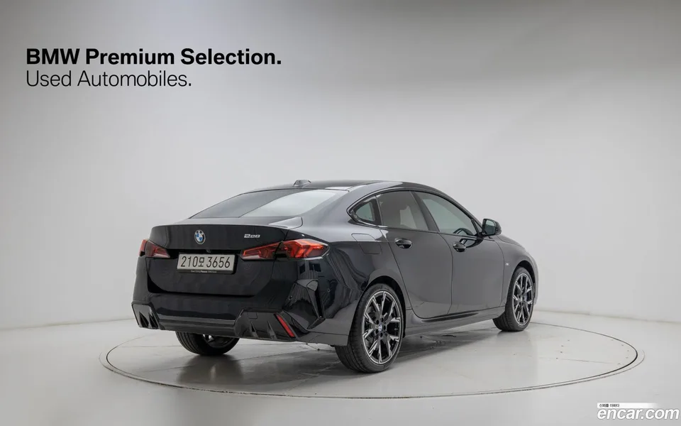 BMW 2 Series Gran Coupe 228 xDrive M 2025 — миниатюра 4