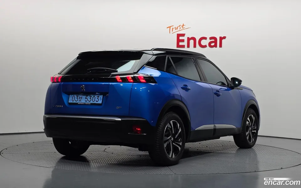 Peugeot e-2008 EV GT 2022 — миниатюра 2