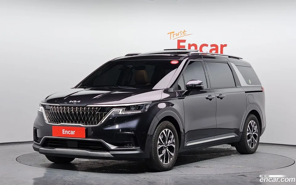 Kia Carnival 9 2023 — фото 1, купить с доставкой в Москву