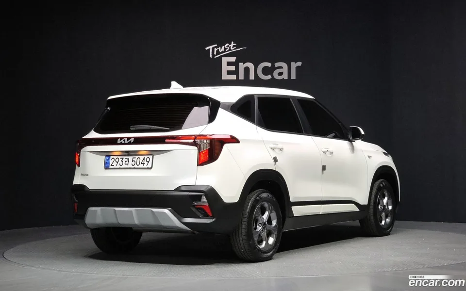 Kia Seltos 2.0 2WD 2023 — миниатюра 2