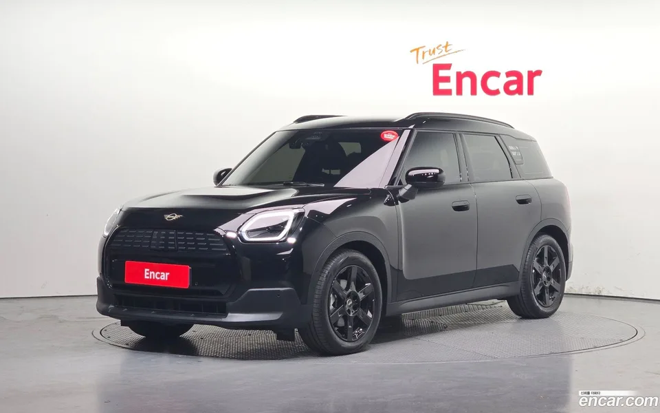 MINI Cooper Countryman Electric E 2025 — фото 1, купить с доставкой в Москву