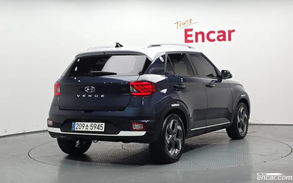 Hyundai Venue 1.6 2024 — миниатюра 2