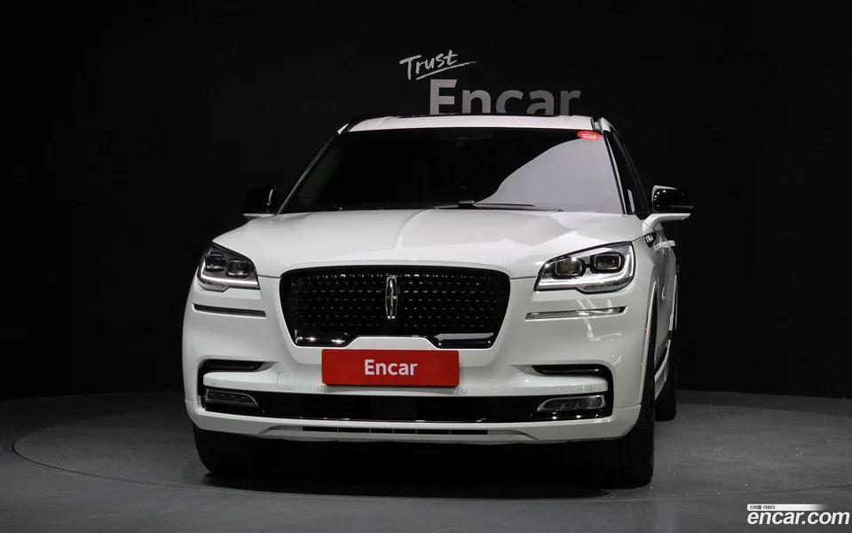Lincoln Aviator 3.0 AWD 2023 — миниатюра 3
