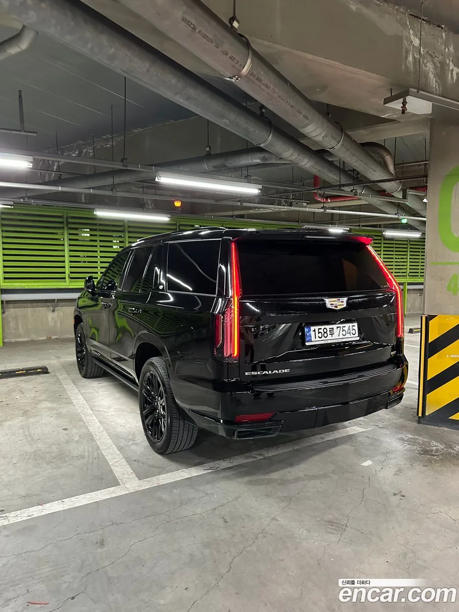Cadillac Escalade 6.2 2022 — миниатюра 2