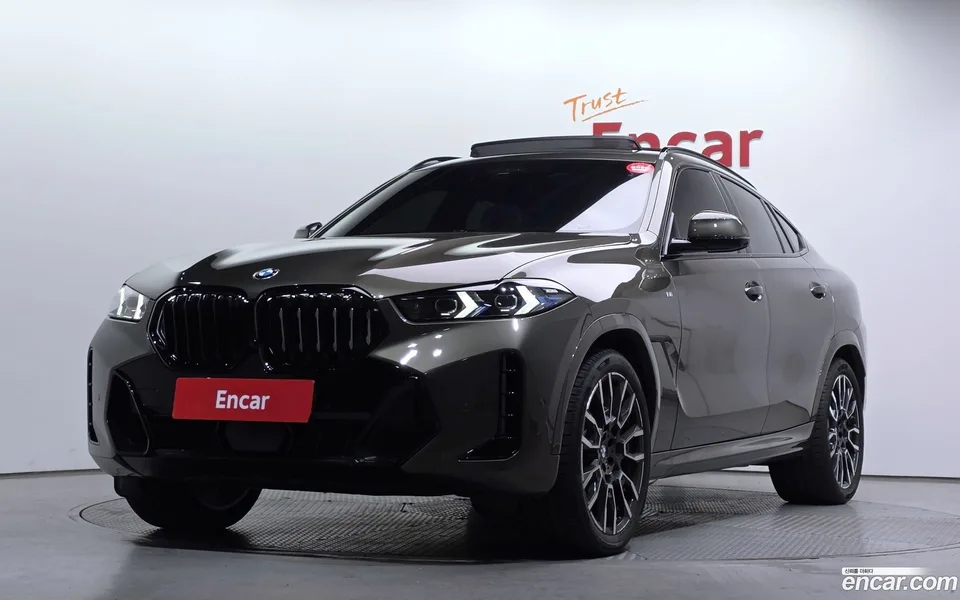BMW X6 xDrive40i M 2024 — фото 1, купить с доставкой в Москву