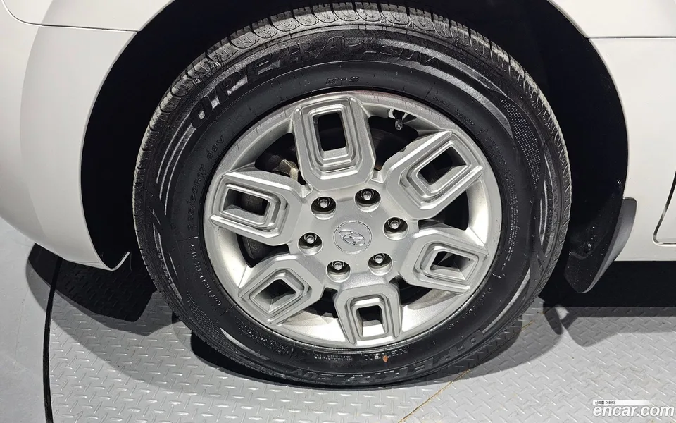 Hyundai Staria 5 2023 — миниатюра 5
